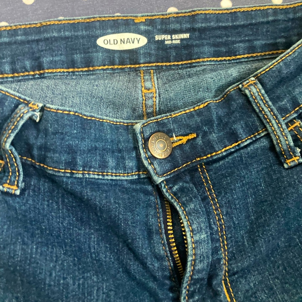 Old Navy Mid-Rise Skinny Jeans Size 10